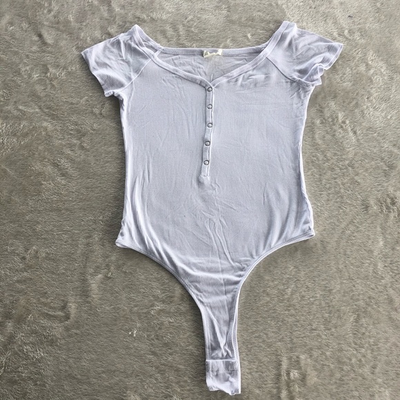 SOLD* Bozzolo Ribbed Short Sleeve Bodysuit Medium - Picture 8 of 8